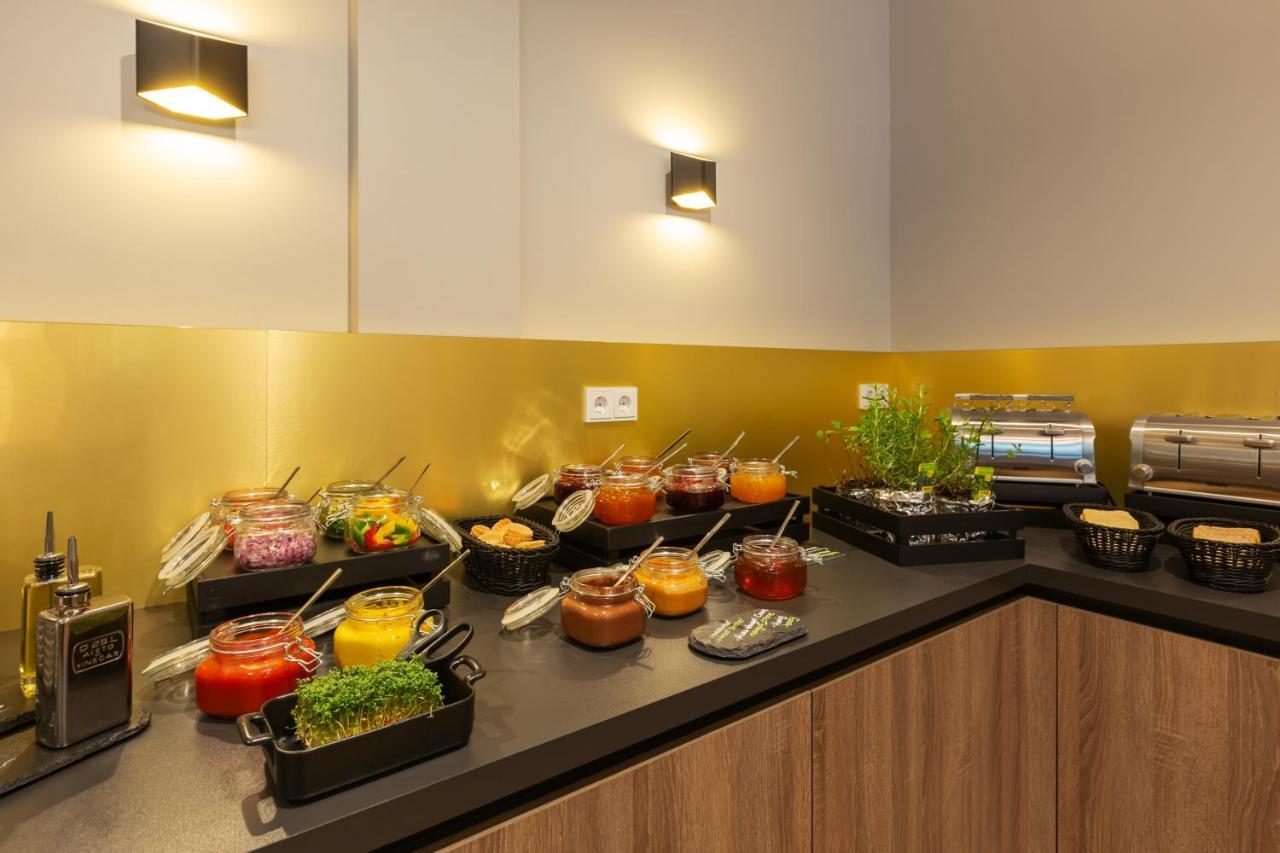 - The Niu, Mesh Messe By Ihg Hotel